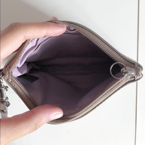 Coach wristlet - Picture 4 of 4